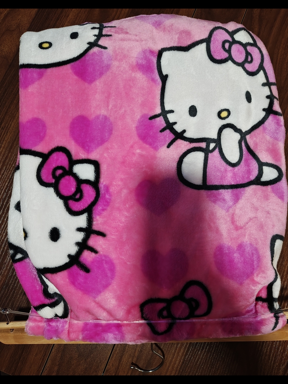 Hello Kitty Throw - Picture 3 of 4
